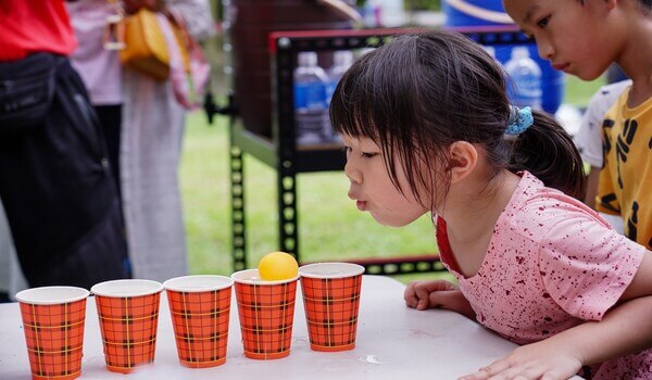 夏令營課程：水上溜冰團康遊戲