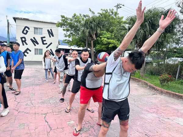 翻山越嶺團康遊戲：佰津公司競賽團康活動