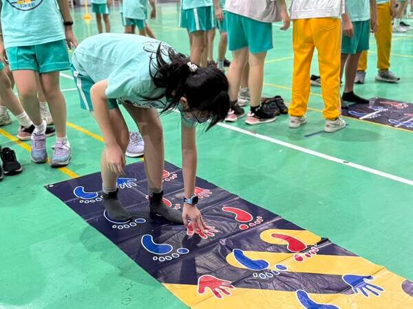 手忙腳亂趣味競賽：多元遊戲建立不同歡樂與學習