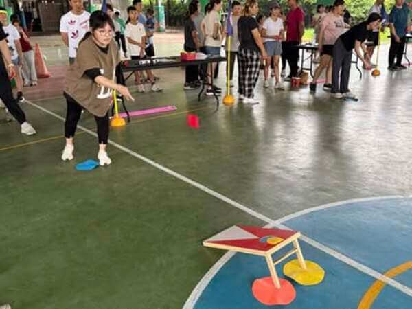 投擲高手團康遊戲接力賽（翊創國際公司家庭日活動）