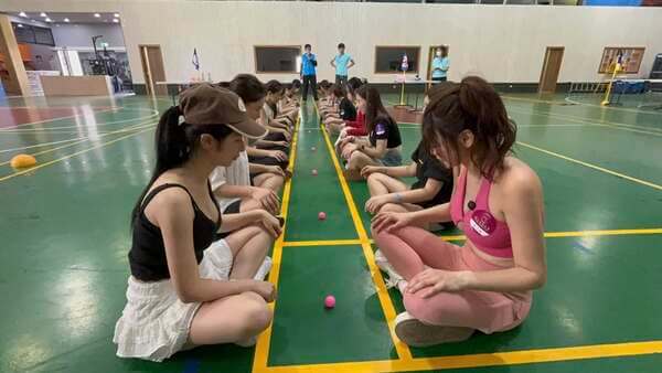 傾聽我說團康遊戲（培養個人反應及速度）：緻己美學診所公司員工活動