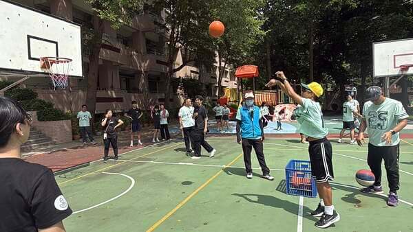 最佳投手個人接力賽(泰洲營造公司家庭日活動及運動會) 最佳投手個人接力賽(泰洲營造公司家庭日活動及運動會)