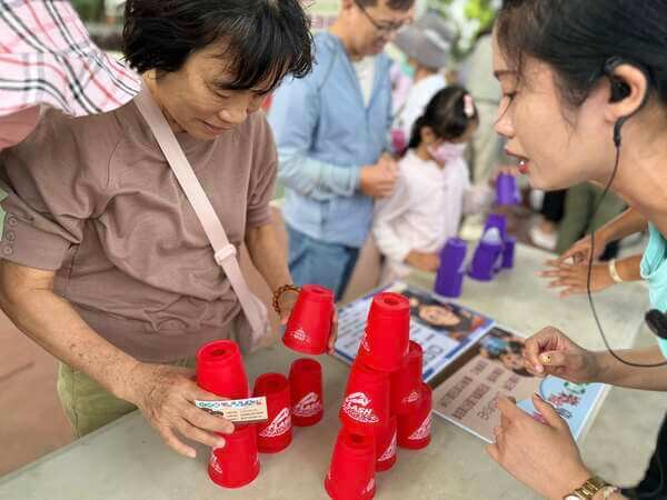 眼明手快團康遊戲:年長者也能訓練雙手之協調性 眼明手快團康遊戲:年長者也能訓練雙手之協調性