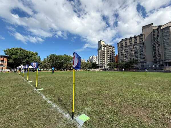 全台首創客制化旗幟桿(共計十組)場地賽道佈置 全台首創客制化旗幟桿(共計十組)場地賽道佈置