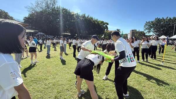 共同發揮團隊合作精神之競賽活動(馬偕醫院企業運動會及趣味競賽) 共同發揮團隊合作精神之競賽活動(馬偕醫院企業運動會及趣味競賽)