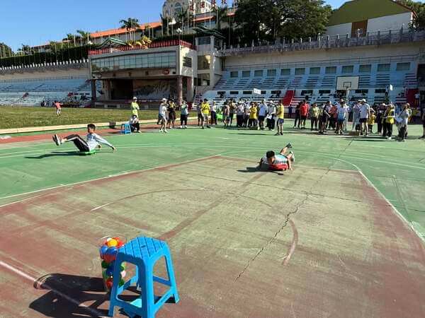 由蘭大衛紀念教會自行設計及帶領之家庭日親子趣味競賽-1