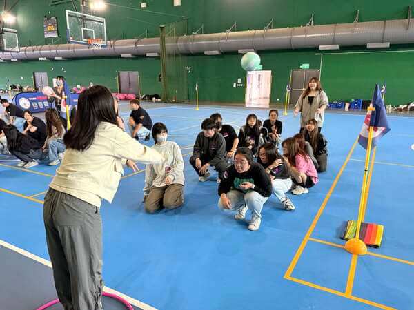 原地性團康趣味競賽活動:拋接不離(臺中朝馬運動中心) 原地性團康趣味競賽活動:拋接不離(臺中朝馬運動中心)