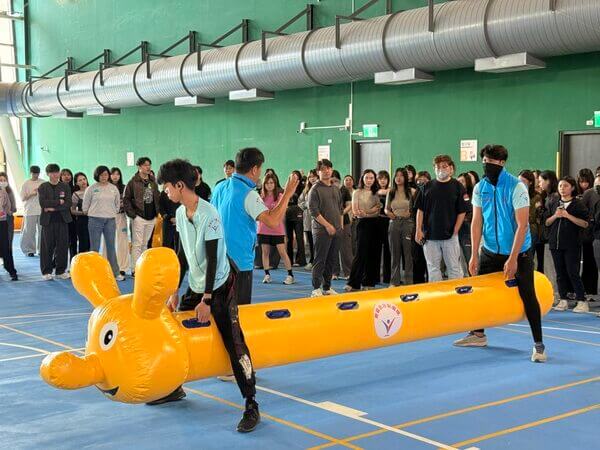 在陸上行舟趣味競賽我們是全台唯一擁有專業能力商家能公開示範技巧 在陸上行舟趣味競賽我們是全台唯一擁有專業能力商家能公開示範技巧