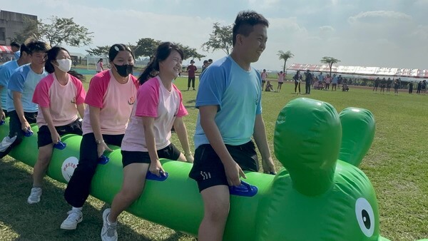 全台唯一毛毛蟲設備客製化生產之商家