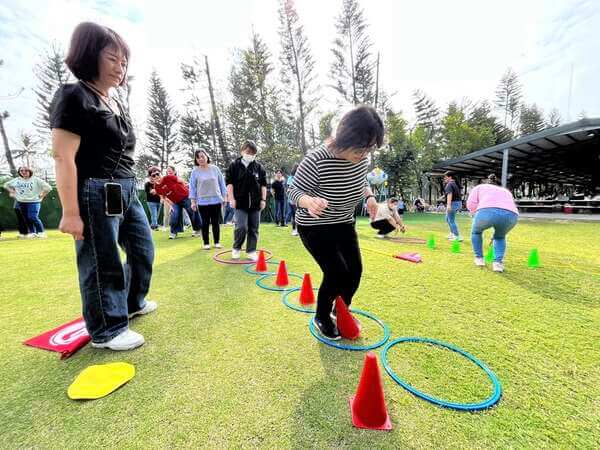 雙腳萬能趣味競賽(南勝企業家庭日活動) 雙腳萬能趣味競賽(南勝企業家庭日活動)