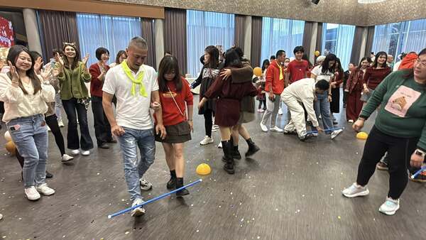 培養兩人默契～有你有我趣味競賽：超級生技集團公司家庭日活動
