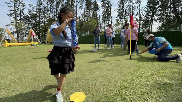 透過遊戲與競賽提供孩童參與及團隊合作之建立：南勝企業家庭日活動