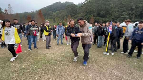 罐罐相連趣味競賽：台數科&鑫傳｜尾牙活動（兩人同心協力）