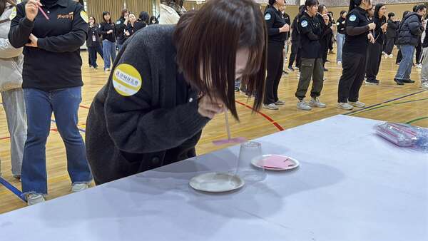 個人接力賽:一次八組同時比賽(伊甸基金會公司日活動) 個人接力賽:一次八組同時比賽(伊甸基金會公司日活動)