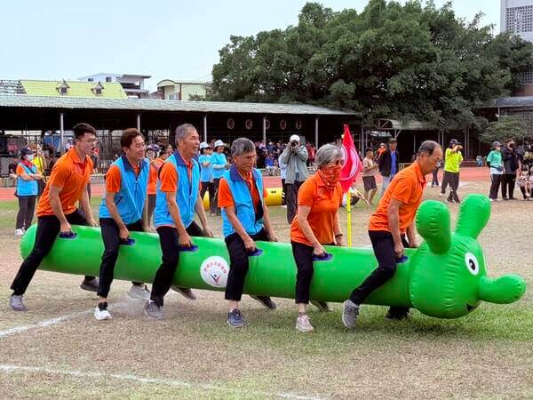連年長者也能進行之陸上行舟趣味競賽（林邊鄉鄉運趣味競賽）