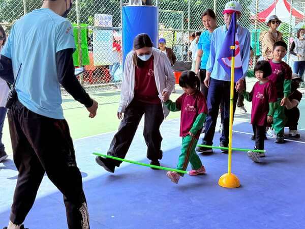 林邊鄉鄉運幼兒園親子組趣味競賽(林邊國中) 林邊鄉鄉運幼兒園親子組趣味競賽(林邊國中)
