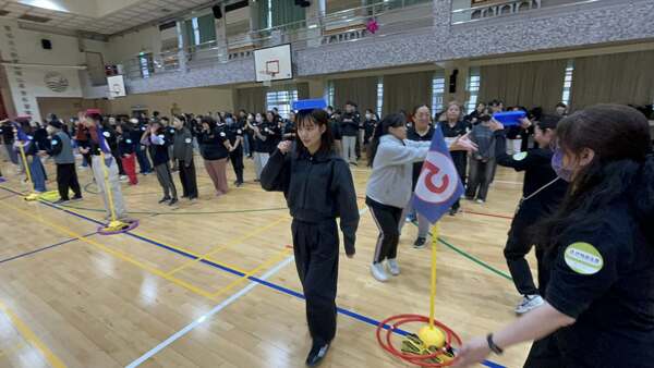 一次同時進行減少大家等待時間：抬頭挺胸趣味競賽（板橋江翠國中）