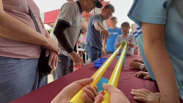 相同的遊戲不同的設備與比賽規則~這就是我們的專業：太康國小校慶趣味競賽