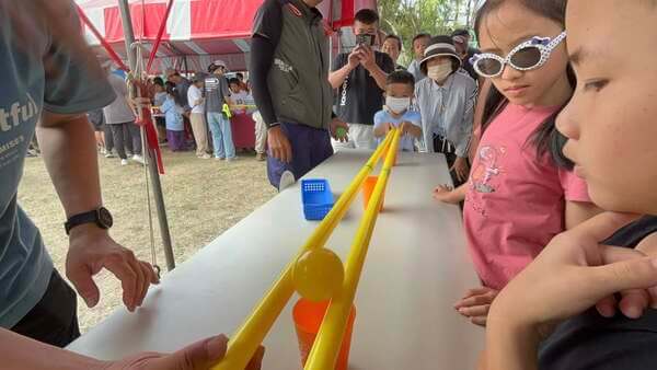 縱橫四海團康遊戲：兩人默契與合作之考驗