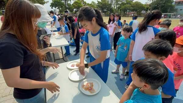 左右不分團康遊戲:考驗雙手協調性與專注力 左右不分團康遊戲:考驗雙手協調性與專注力
