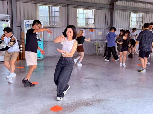 天旋地轉趣味競賽:永慶不動產家庭日活動 天旋地轉趣味競賽:永慶不動產家庭日活動