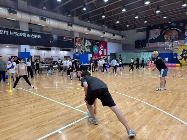 不需要大型設備及鉅額費用也能營造歡樂(雷醫國際公司競賽活動) 不需要大型設備及鉅額費用也能營造歡樂(雷醫國際公司競賽活動)