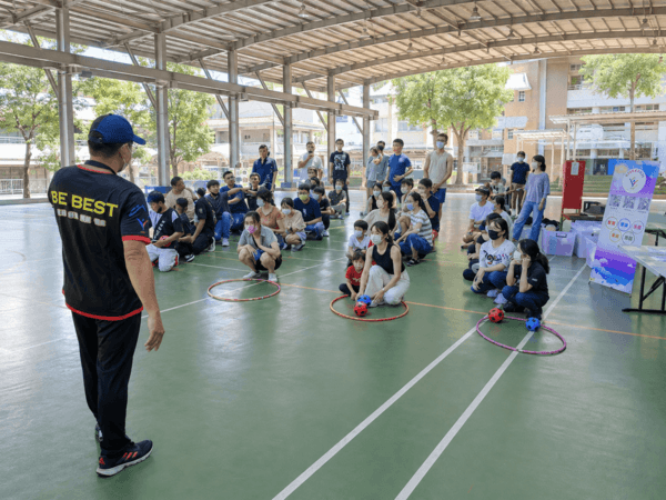 雙人同行趣味競賽：公司家庭日親子活動