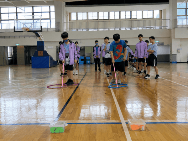 橫掃千軍趣味競賽：適合平坦地面或室內進行