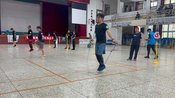 跳力全開競賽：採取個人賽（限定三十秒成功跳躍次數）