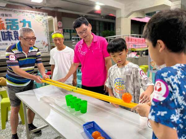 台南新樓醫院祖孫活力趣味競賽：縱橫四海團康活動（親子互動）