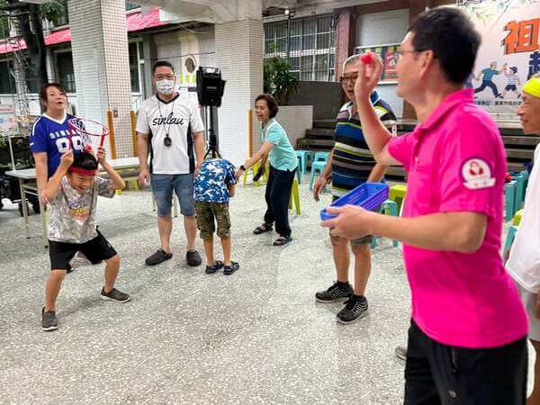 頸上添花團康活動：每一項都是親子互動遊戲（台南新樓醫院）